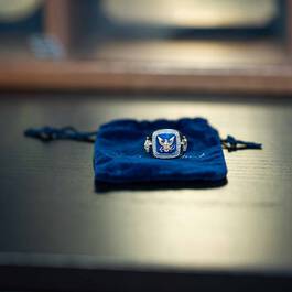 Personalized US Navy Ring 1660 0132 s on pouch