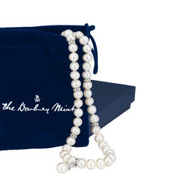 The Classic Pearl Drop Necklace 11833 0018 g giftpouch