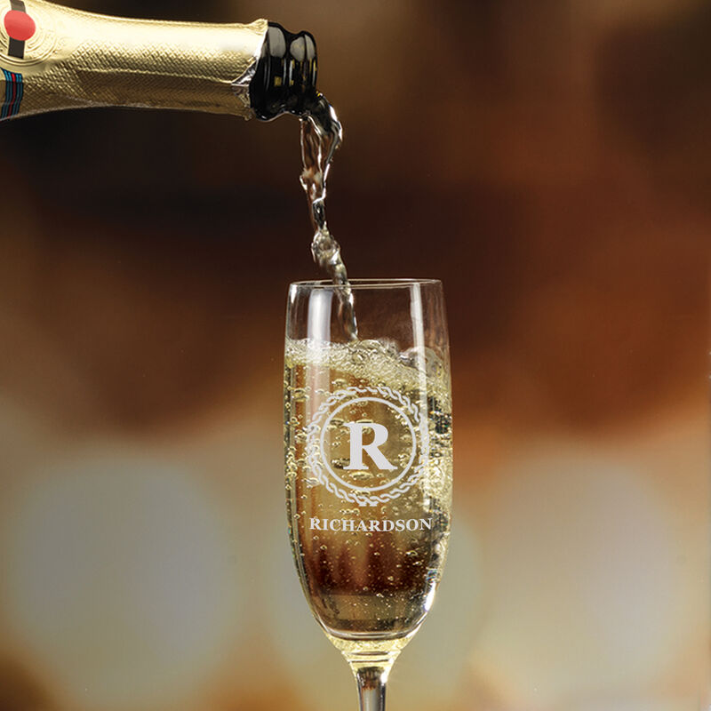 The Personalized Champagne Set 10036 0015 d pouring champagne