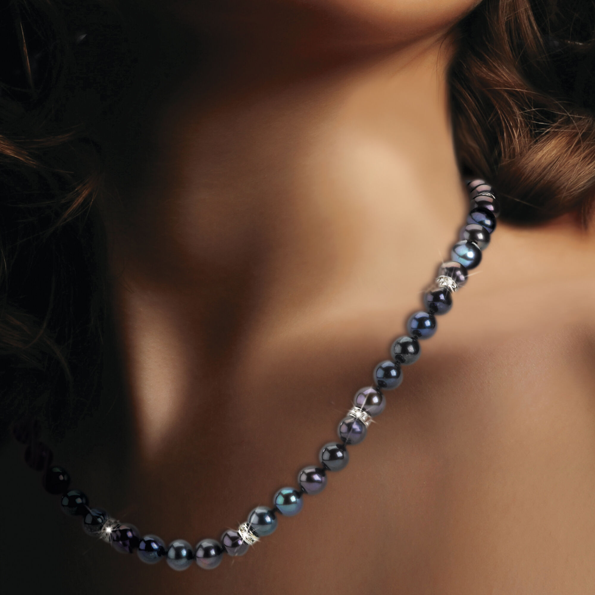 Midnight Spell Black Pearl Necklace 1333 0337 m model