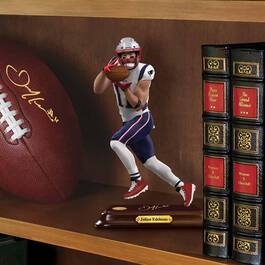 Julian Edelman Sculpture 2537 044 6 2