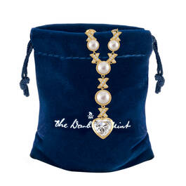 Loves Embrace Pearl Necklace 6843 0016 g gift pouch