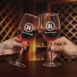 Personalized Wine Decanter Set 5668 0028 d handwithglass