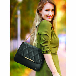 The Winchester 6 in 1 Handbag Set 5662 001 6 9