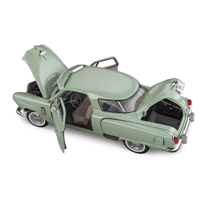 1951 Studebaker Champion 4626 0402 f door open