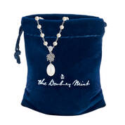The Wanderer Pearl Necklace 6742 0018 g pouch