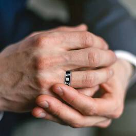 Black Ice Spinner Ring 2432 001 2 6