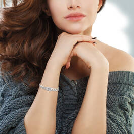 The Diamond Monogram Bracelet 11835 0016 m model