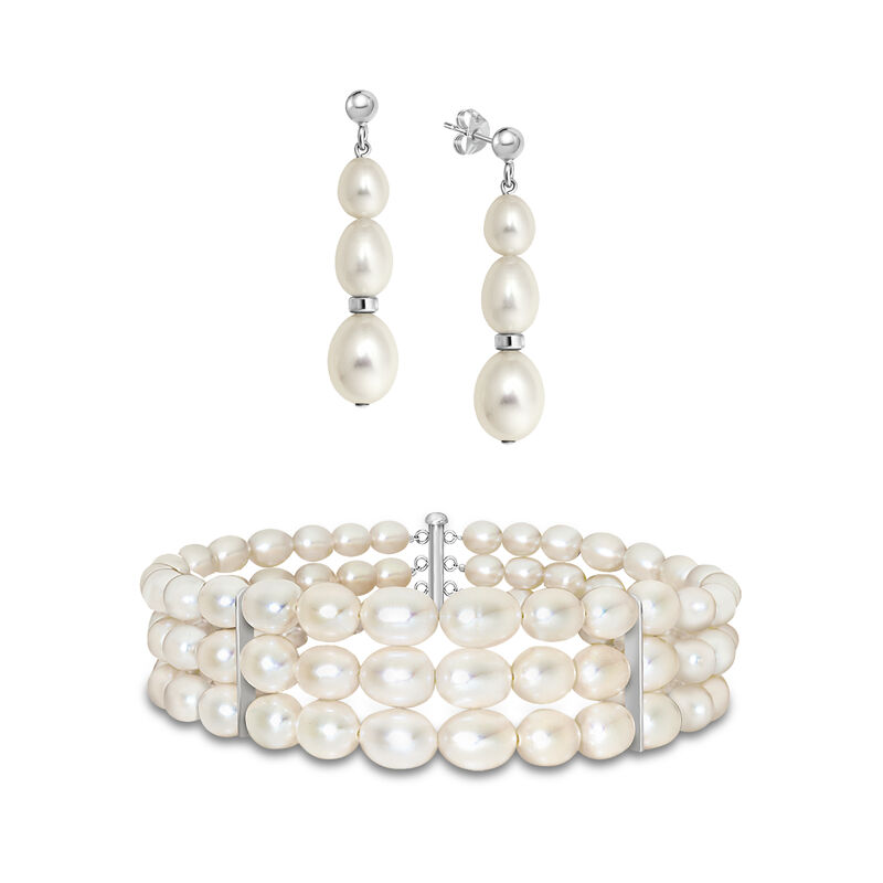 Pearl bracelet and earring set