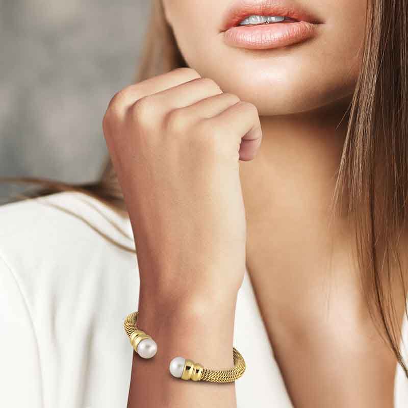 Golden Sophistication Pearl Bracelet 2360 001 8 3