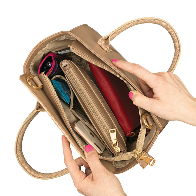 The Savannah Handbag Set 5526 0012 d inside