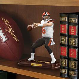 Baker Mayfield Sculpture 2537 042 0 2