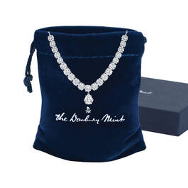 The Coronation Necklace 12057 0023 g giftbox