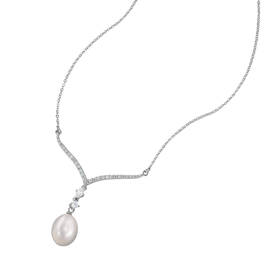 A Drop of Opulence Pearl Necklace 11635 0018 b angle