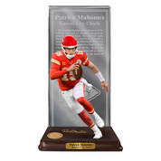 The Patrick Mahomes Deluxe Sculpture 2537 0867 a main