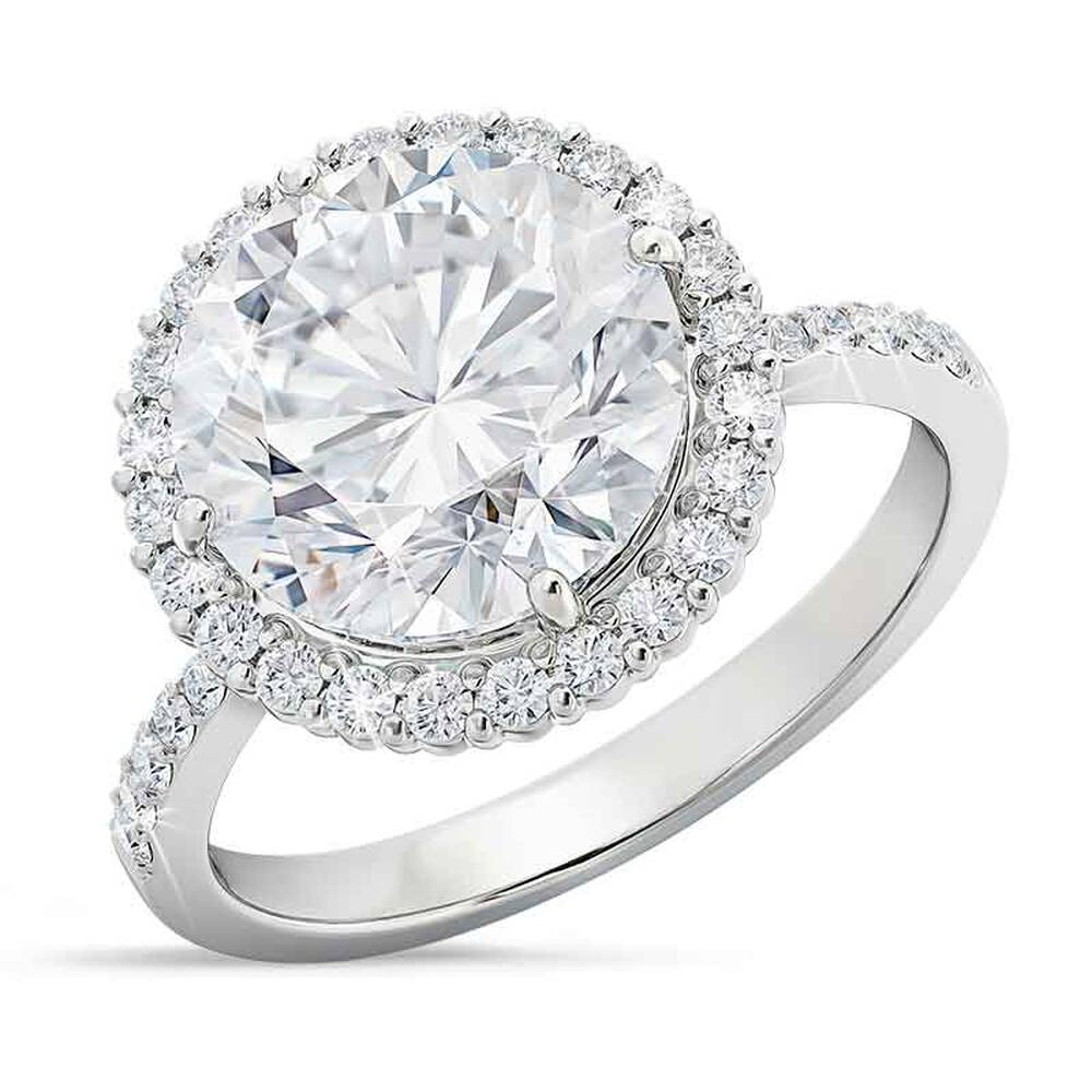 The DiamondFire 100-Facet Ring