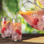 The Personalized Beverage Set 5678 0026 d pour